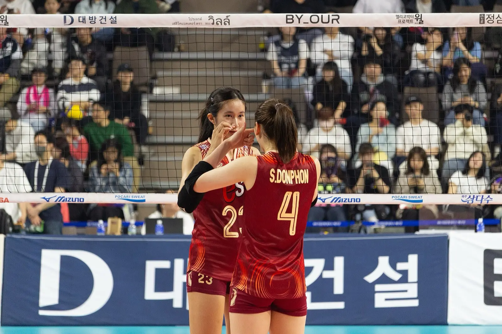 เทคนิคการตบและการเสิร์ฟวอลเลย์บอล ที่นักกีฬามืออาชีพใช้จริง